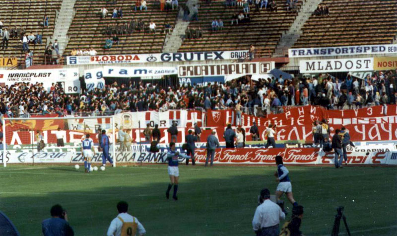 gal/1989-1990/dinamo_zvezda1.jpg