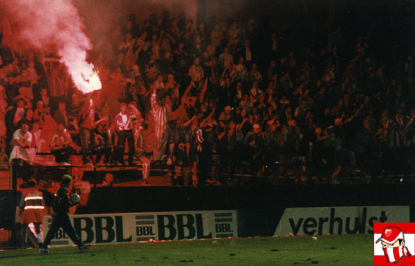 gal/1997-1998/ekeren_zvezda/ekeren1.jpg