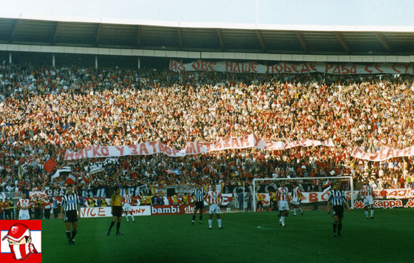 gal/2000-2001/zvezda_partizan_derbi/derbi1.jpg