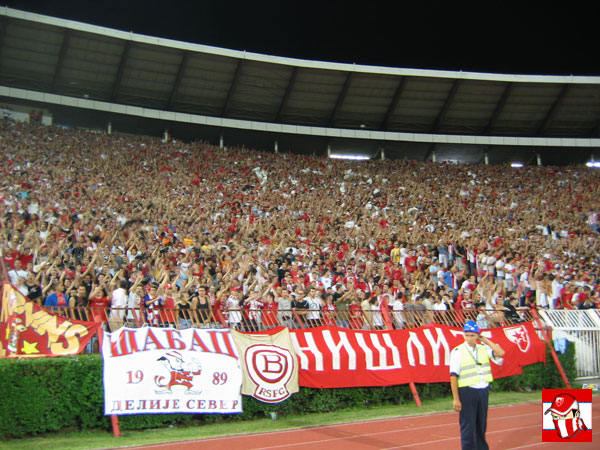 gal/2006-2007/cz_milan/delije5.jpg