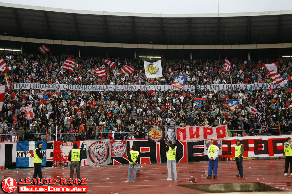 gal/2010-2011/CZ_hajduk/delije03.jpg