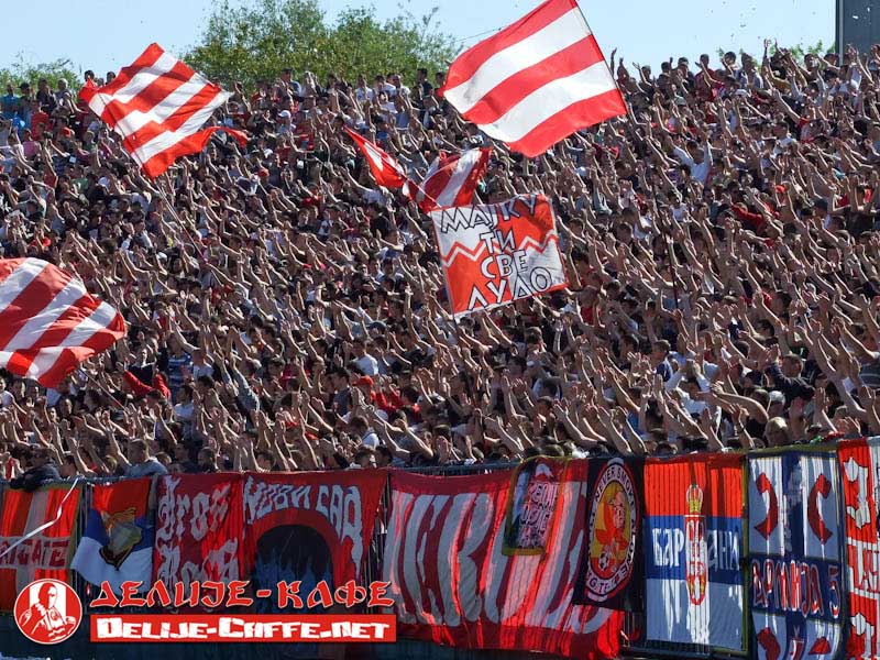 gal/2010-2011/ofk_beograd_CZ/delije04.jpg