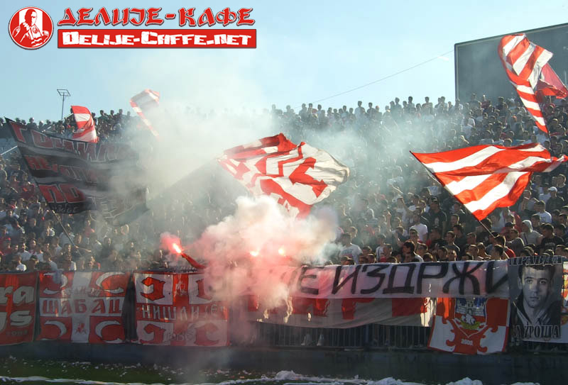 gal/2010-2011/ofk_beograd_CZ/delije09.jpg