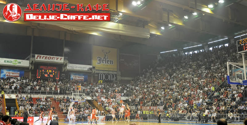 gal/2011-2012/CZ_radnicki_basket/delije03.jpg