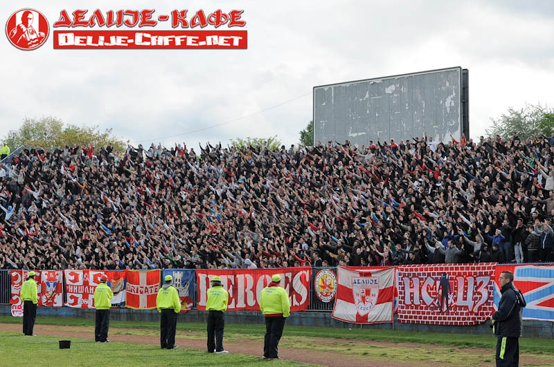 gal/2011-2012/ofk_beograd_CZ/delije03.jpg