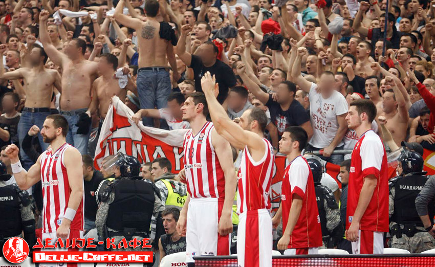 gal/2013-2014/cz_budiveljnik_basket/delije06.jpg