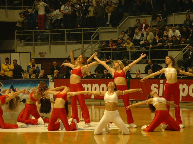 gal/cheerleaders/cheer.jpg